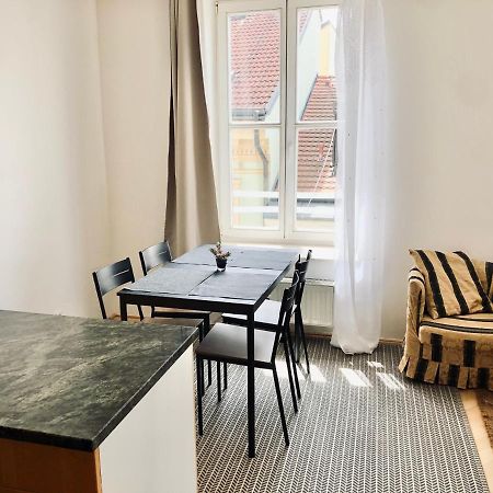 Old Town City Apartment Прага Екстериор снимка